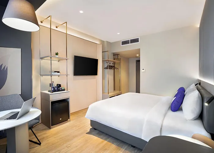 Fox Hotel Nagoya Batam