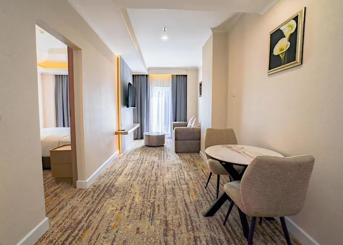 Harmoni One Convention Hotel And Service Apartments